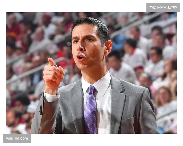 熊猫杯刘浩帆后场长传制导助攻 展现防守球员进攻组织能力 熊猫杯刘浩帆后场长传制导助攻 展现防守球员进攻组织能力